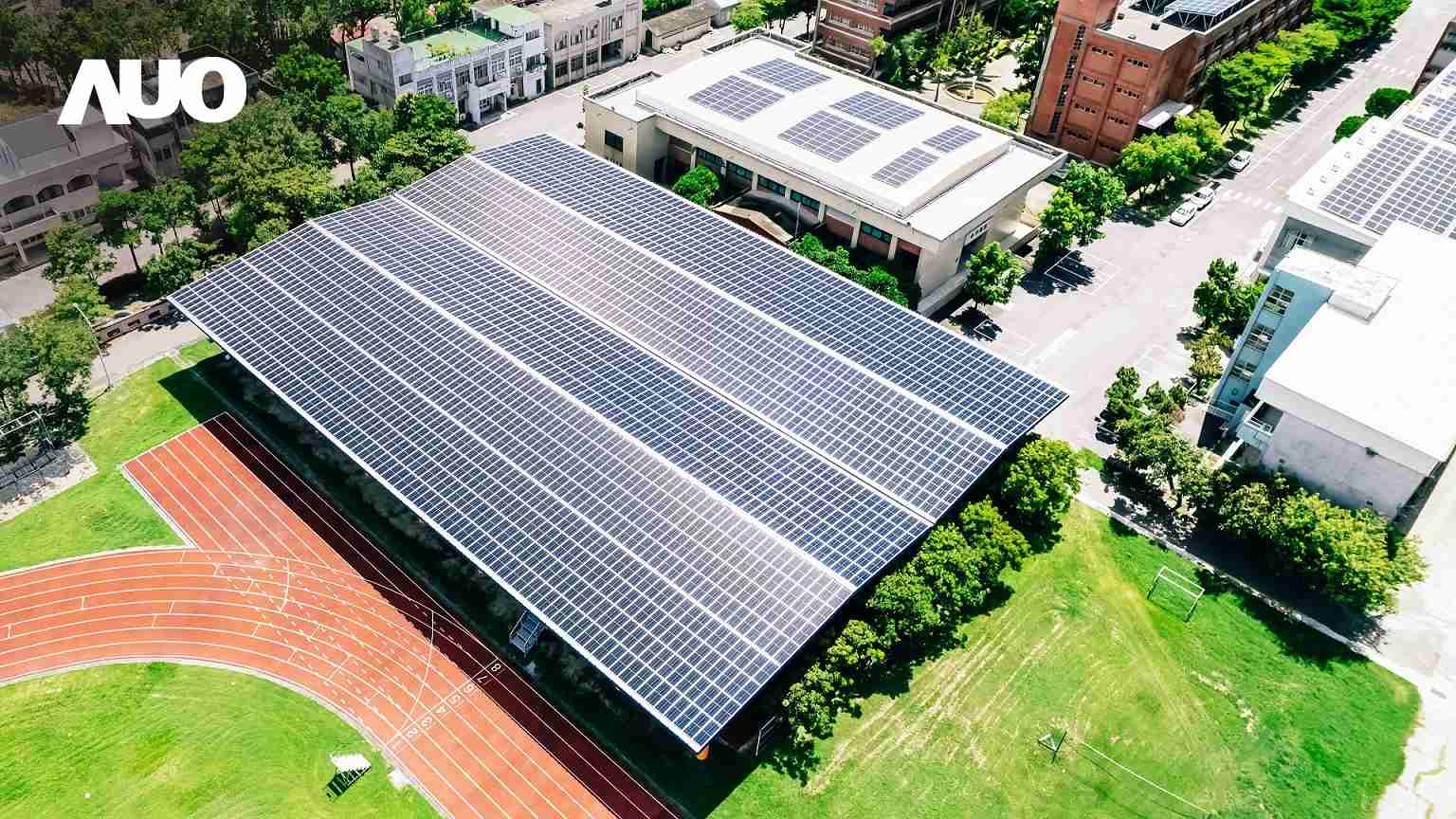 牛牛游戏SunSteel光电整合型浪板具备快速安装、、、、轻量化优势，，，，可提升15%发电效能，，通过国际IEC与台湾VPC认证安全、、防漏、、、、耐候标准